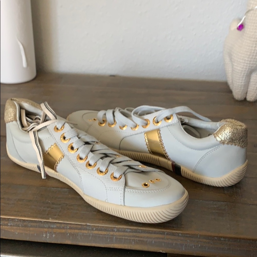 Osklen baby blue shoes